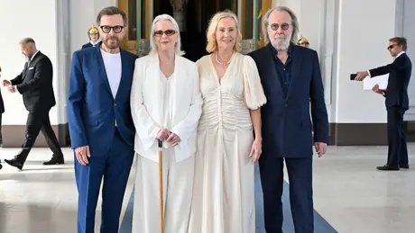 Ban nhạc ABBA được trao tặng Huân chương Hoàng gia Thụy Điển 