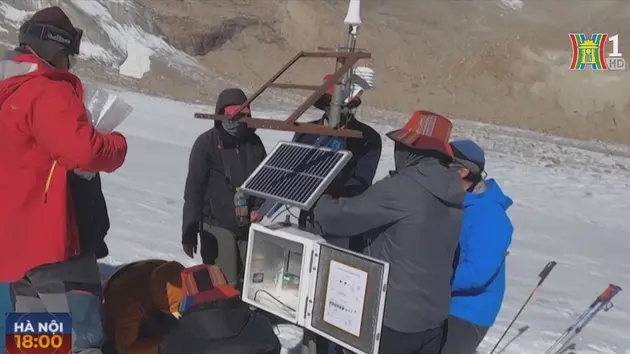 Bolivia theo dõi sông băng tan chảy bằng công nghệ mới