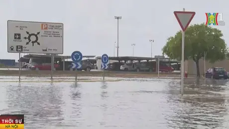 Sân bay Tây Ban Nha bị ngập nghiêm trọng do mưa lớn