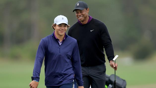 Tiger Woods và sứ mệnh với con trai 14 tuổi Charlie Woods