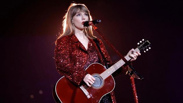 Taylor Swift thu về gần 800 triệu USD cho Australia
