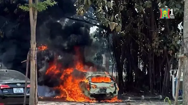Cách xử lý khi ô tô bất ngờ bốc cháy?