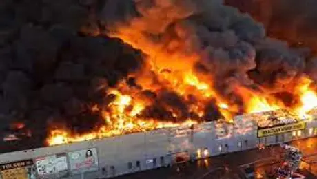 Cháy lớn tại Trung tâm mua sắm Marywilska, Ba Lan