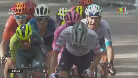 Tadej Pogacar chiến thắng chặng 8 giải Giro D'italia 2024

