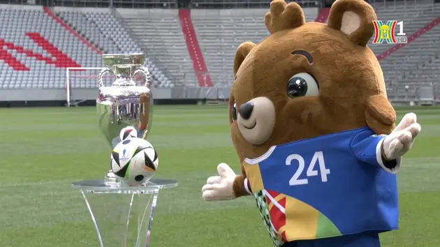 Chiếc cup Euro 2024 đã đến thành phố Munich