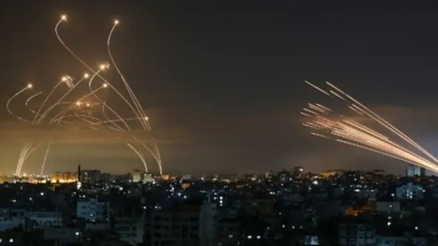 Hệ thống Vòm sắt Israel đánh chặn rocket phóng từ Gaza