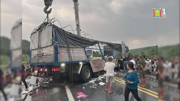 Tai nạn giao thông khiến cao tốc Nội Bài - Lào Cai ùn tắc
