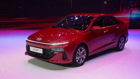 Ra mắt Hyundai Accent thế hệ mới giá từ 439 triệu đồng