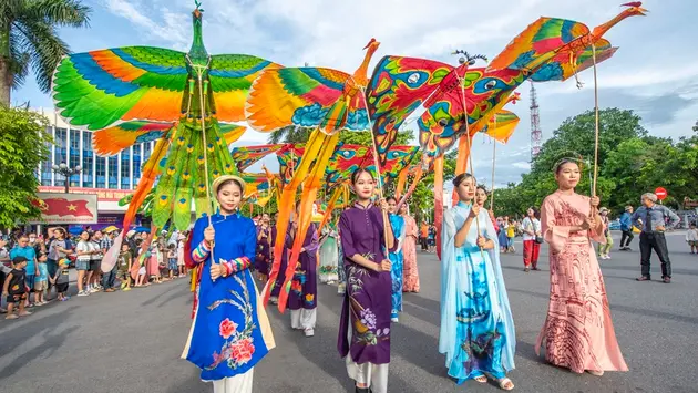Bữa tiệc văn hóa đa sắc màu tại Festival Huế