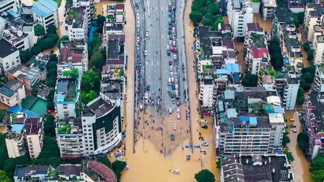 Miền Nam Trung Quốc đối mặt với lũ lụt nghiêm trọng 