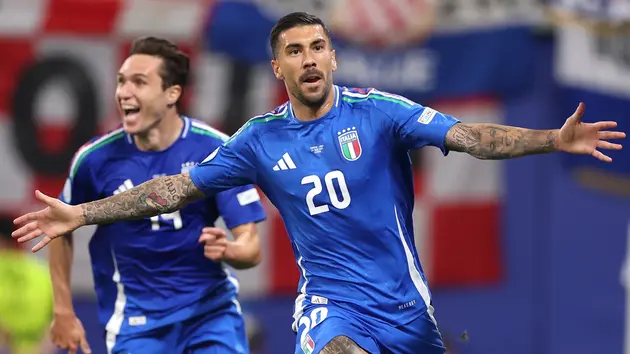 Croatia 1-1 Italia: Kịch tính phút cuối, chia nửa buồn vui